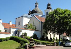 Монастырь базилианок: церковь Рождества Богородицы